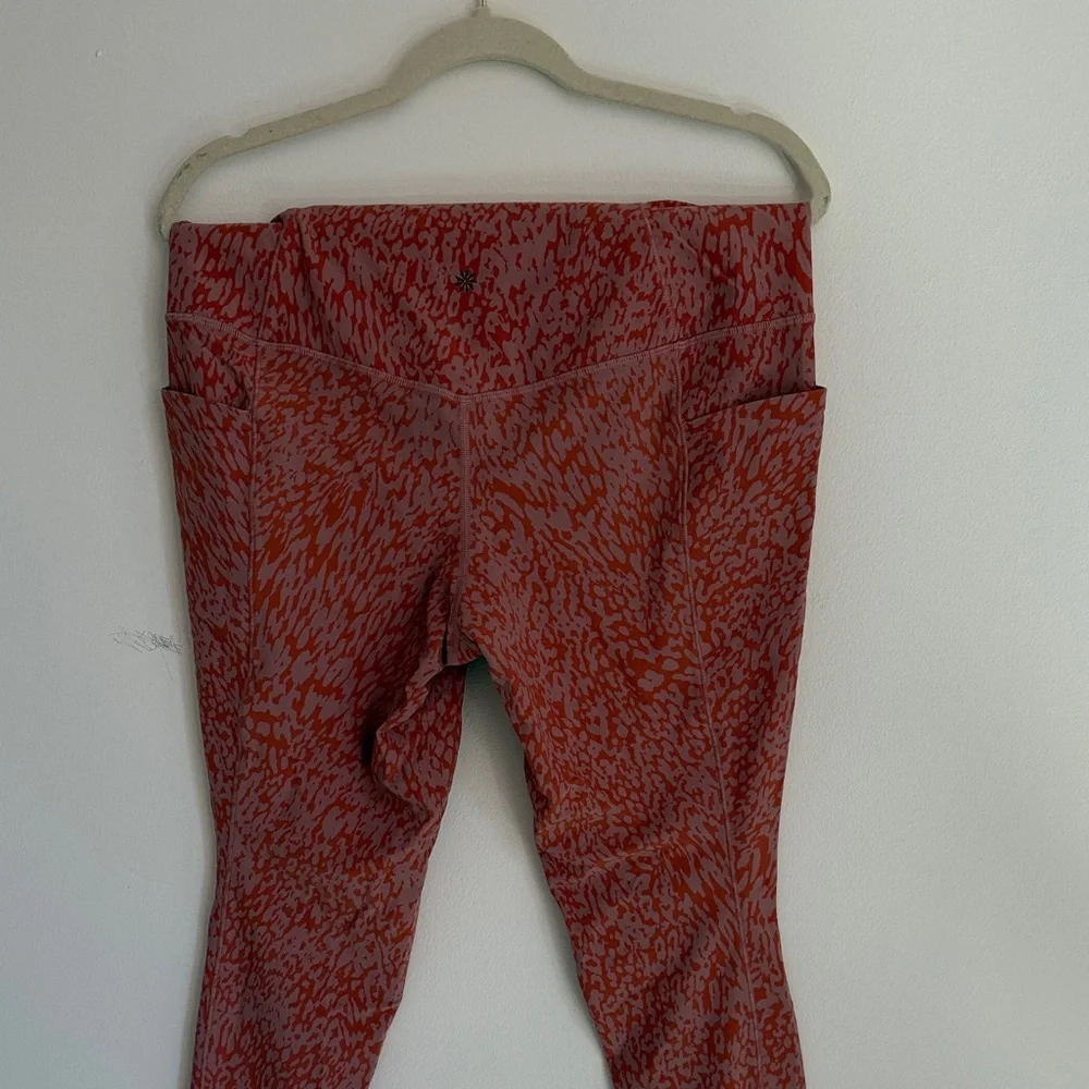 Athleta Salutation Stash Pocket 7/8 Tight - Picture 7 of 8